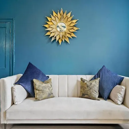 Deluxe 5 Bed In - Parking - Hot Tub Holiday home Whitby