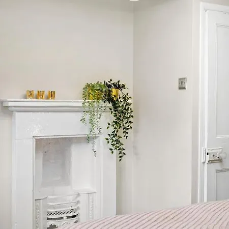 Deluxe 5 Bed In - Parking - Hot Tub *