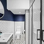 بيت للعطل Deluxe 5 Bed In - Parking - Hot Tub ويتبي